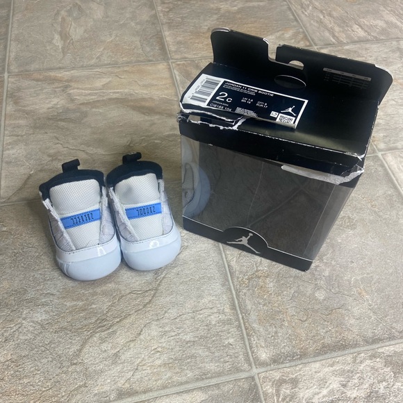 Air Jordan 11 Crib Legend Blue TD Shoe Size 2c White CI6165-104 Preowned - Picture 1 of 8